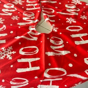 NWOT Christmas HoHoHo tree skirt